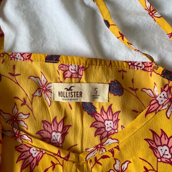 Hollister yellow floral tank top - Picture 4 of 5
